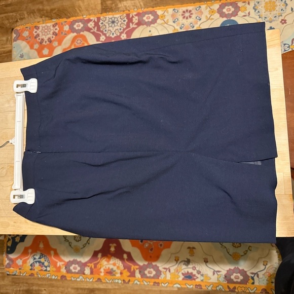 3 for $20 Closet Sale | Mix and Match Banana Republic Navy Pencil Skirt 8 - Picture 8 of 8